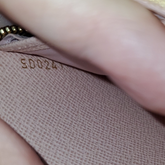 ■■■SOLD■■■2021 L. Vuitton Zippy wallet - Picture 8 of 8